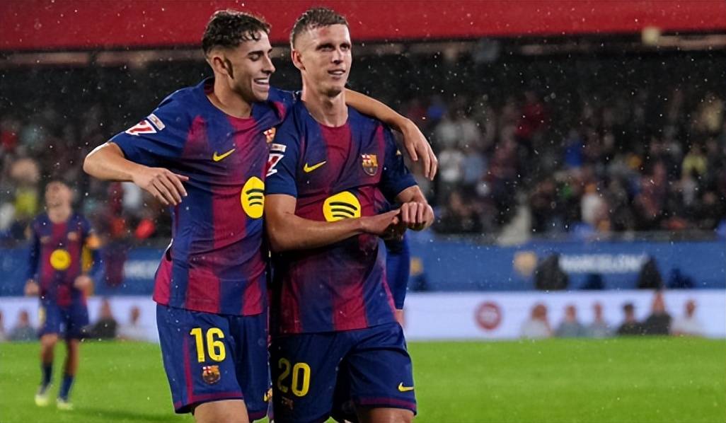 西甲第10轮将上演一场万众瞩目的巅峰对决,西甲豪门巴塞罗那做客挑战银河战舰皇家马德里